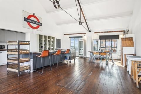 Penthouse for sale, Westpoint, Warple Way, London, W3
