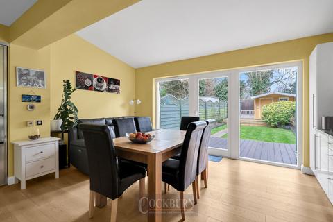 24 Charminster Road, London, SE9 4BT
