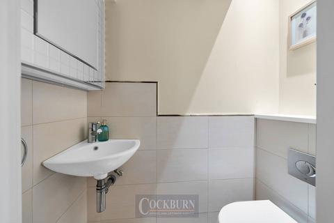 24 Charminster Road, London, SE9 4BT