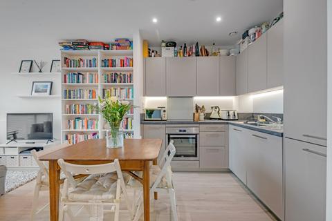 1 bedroom apartment for sale, Hartingtons Court, N4