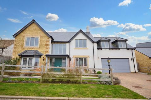2 Bramley Close, Toddington, Cheltenham, GL54 5ED