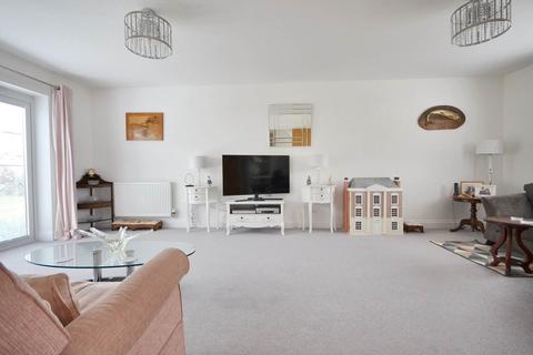2 Bramley Close, Toddington, Cheltenham, GL54 5ED