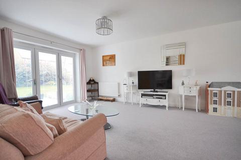 2 Bramley Close, Toddington, Cheltenham, GL54 5ED