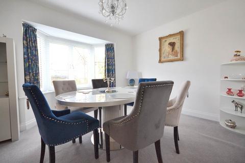 2 Bramley Close, Toddington, Cheltenham, GL54 5ED