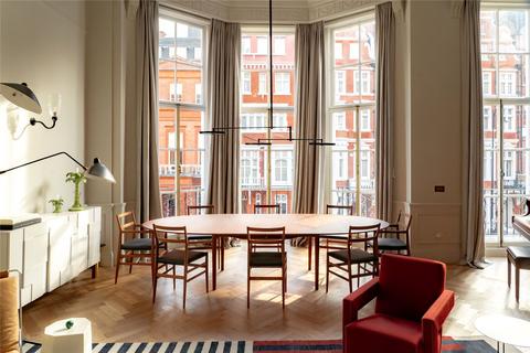 undefined, Pont Street, Knightsbridge, London, SW1X
