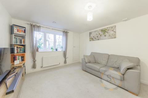 2 bedroom flat for sale, Grayling Close, Godalming