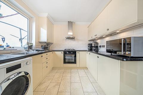44 Manningtree Road, Ruislip, HA4 0ES