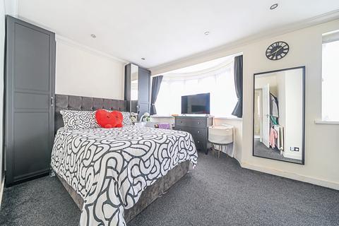44 Manningtree Road, Ruislip, HA4 0ES