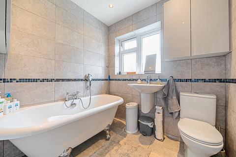44 Manningtree Road, Ruislip, HA4 0ES