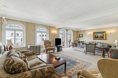 3 bedroom flat for sale, Alexandra Court, 171-175 Queen's Gate, South Kensington, London