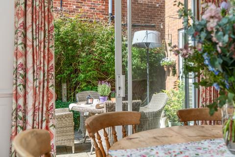 15 Castle Street, Fleet, GU52 7ST