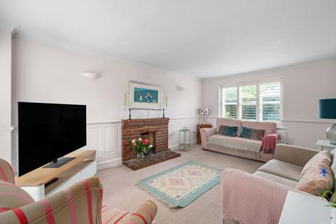 15 Castle Street, Fleet, GU52 7ST
