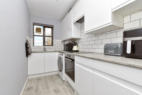 1 bedroom flat for sale, Fircroft, Leatherhead KT22