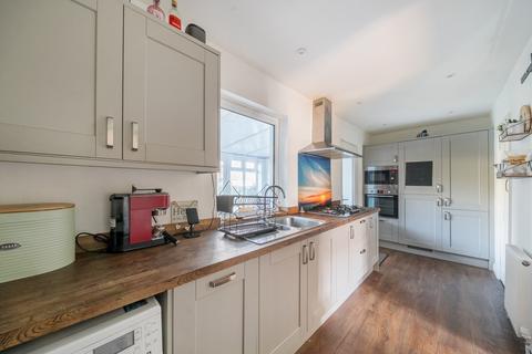 8 Gloucester Road, Guildford, GU2 9TG