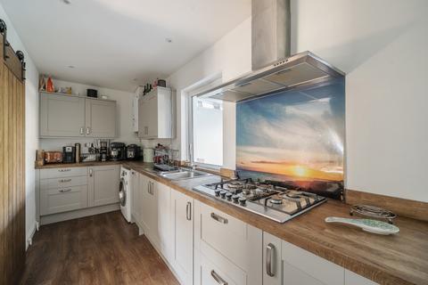 8 Gloucester Road, Guildford, GU2 9TG