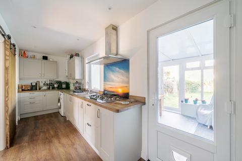 8 Gloucester Road, Guildford, GU2 9TG