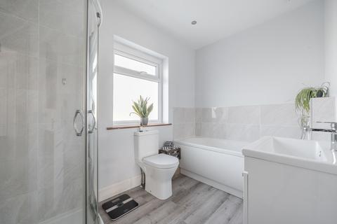 8 Gloucester Road, Guildford, GU2 9TG