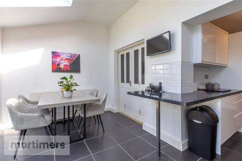 50 Beech Close, Clayton Le Dale, Blackburn, BB1 9JF