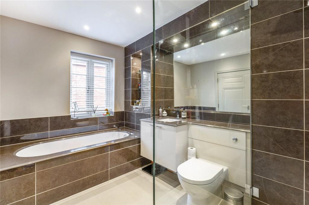 En Suite Bathroom