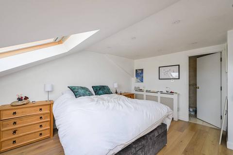 undefined, Caistor Park Road, Stratford, London, E15