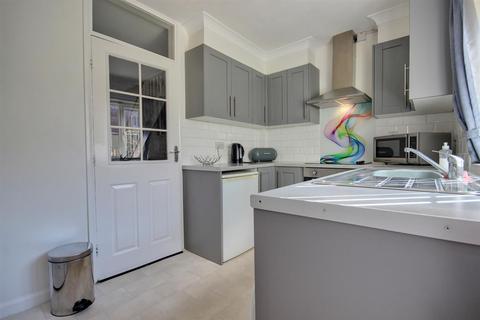 2 bedroom terraced house for sale, Wylies Road, Beverley