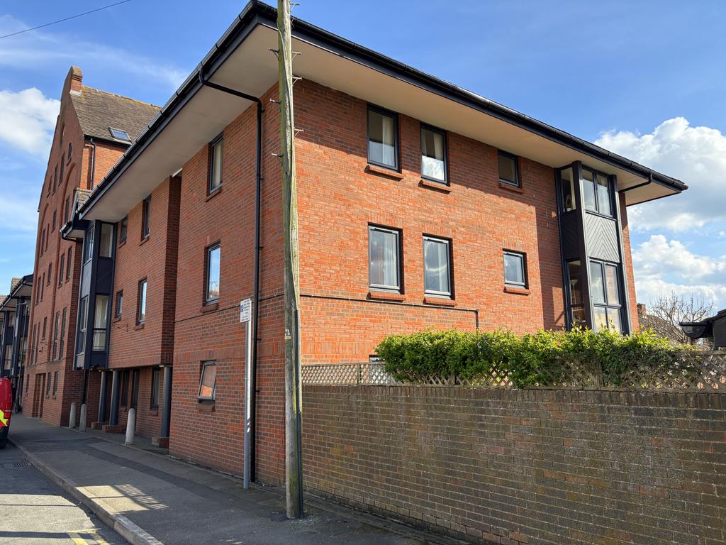 2 Bedroom Retirement Flat for Sale