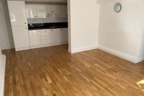 3 bedroom apartment to rent, Mauldeth Road West, Withington M20