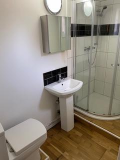 3 bedroom apartment to rent, Mauldeth Road West, Withington M20