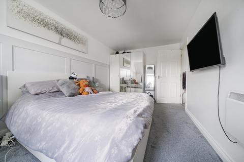 41 Monarch Drive, Shinfield, Reading, RG2 9EW
