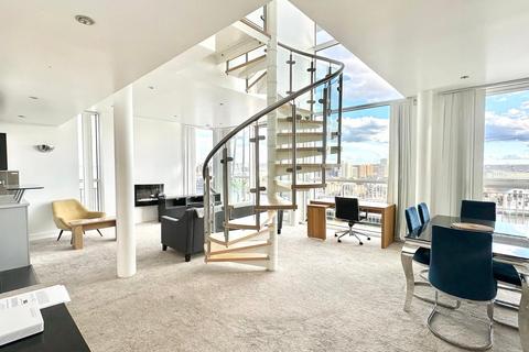 undefined, Western Gateway, London E16