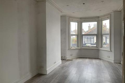 3 bedroom terraced house to rent, Hereson Road, Ramsgate, Kent, CT11