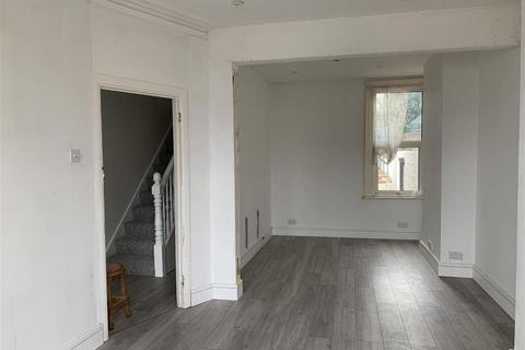 3 bedroom terraced house to rent, Hereson Road, Ramsgate, Kent, CT11