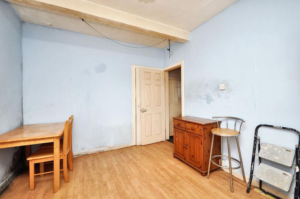 Dining kitchen