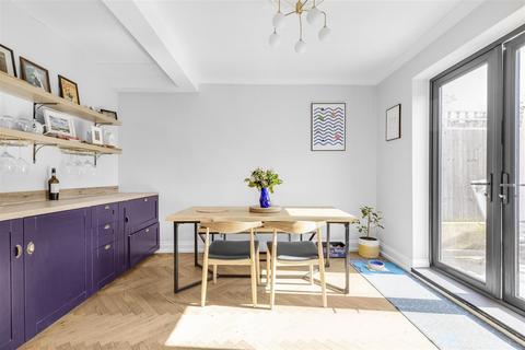 2 bedroom house for sale, Henty Walk, Putney, SW15