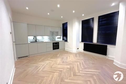 2 bedroom flat for sale, Laleham Road, London, SE6