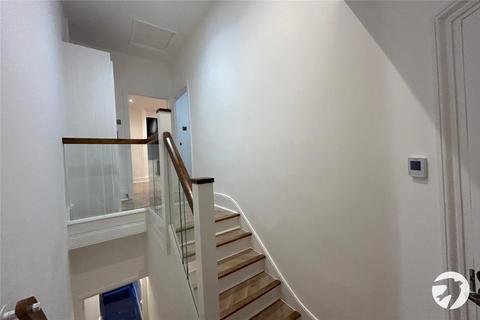 2 bedroom flat for sale, Laleham Road, London, SE6