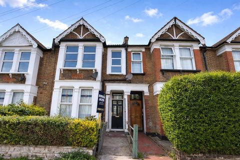2 bedroom flat for sale, Laleham Road, London, SE6