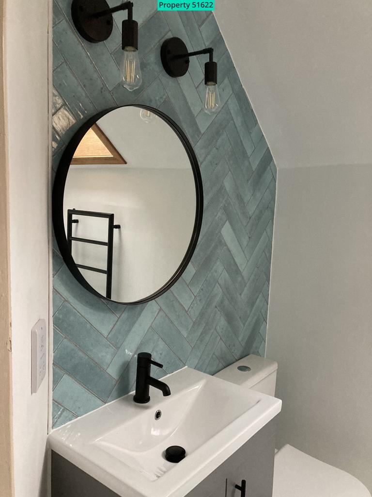 Second shower room
