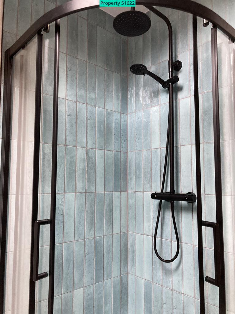 Second shower room