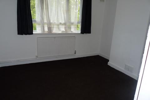 2 bedroom flat to rent, Beverley Drive, Queensbury, HA8