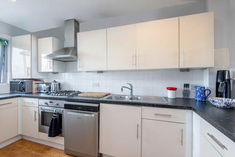 2 bedroom flat for sale, Greengate Street, London E13