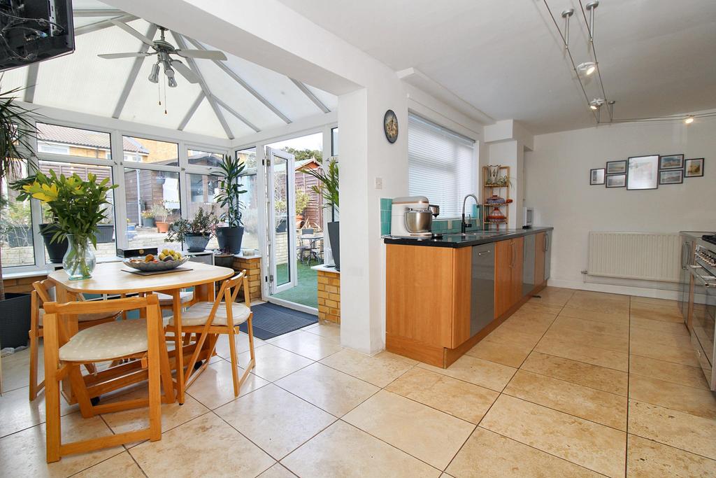 Kitchen/conservatory
