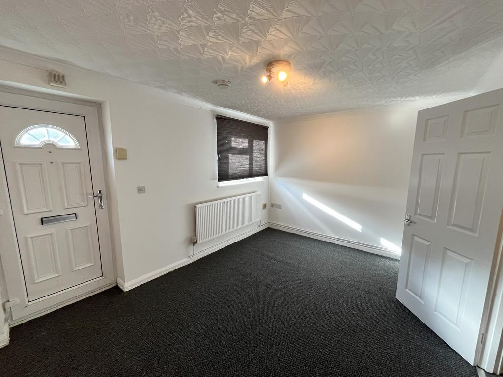 Living room photo 2