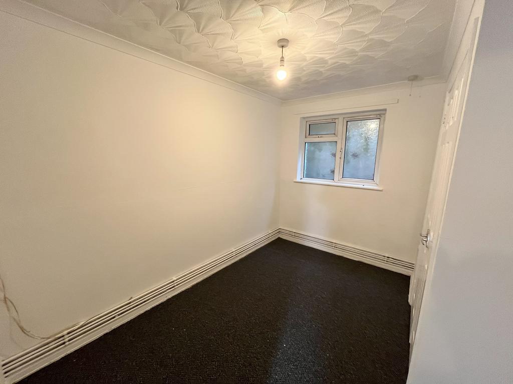 Bedroom photo 2