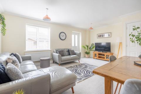 3 bedroom end of terrace house for sale, Flycather Way, Sprowston