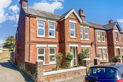 3 bedroom end of terrace house for sale, Oaks Road, Folkestone, Kent