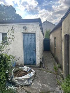 Garage to rent, Mount Road, Chessington KT9