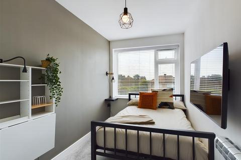 1 bedroom in a house share to rent, Gloucester Road, Bristol BS34