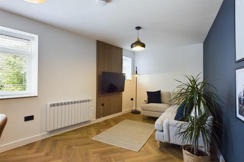 1 bedroom in a house share to rent, Gloucester Road, Bristol BS34