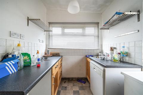 68 Broadmead, Killay, Swansea, SA2 7EJ